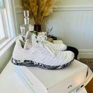 APL techloom wave white/black/marble sneakers